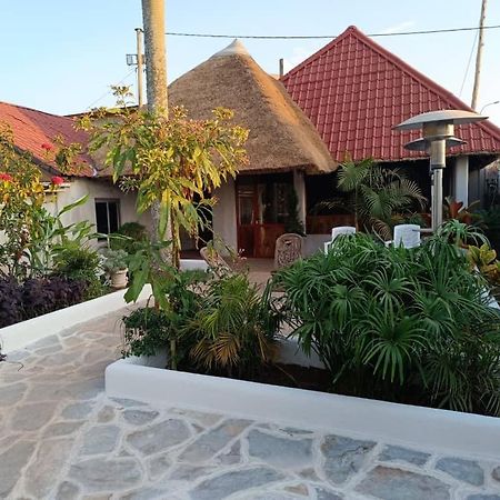 Mia Safari Lodge And Restaurant Εντέμπε Εξωτερικό φωτογραφία