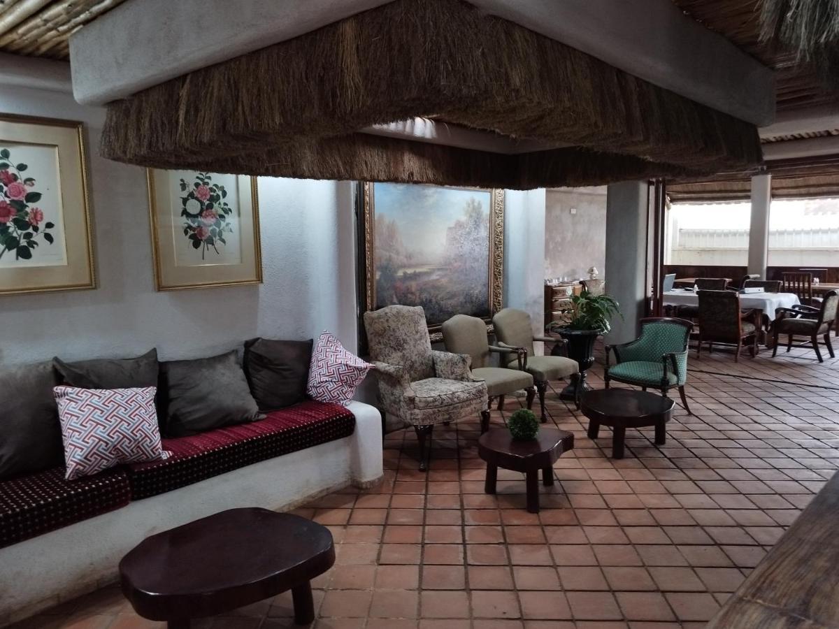 Mia Safari Lodge And Restaurant Εντέμπε Εξωτερικό φωτογραφία