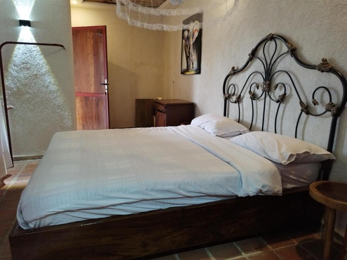 Mia Safari Lodge And Restaurant Εντέμπε Εξωτερικό φωτογραφία