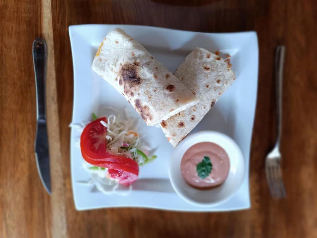 Mia Safari Lodge And Restaurant Εντέμπε Εξωτερικό φωτογραφία