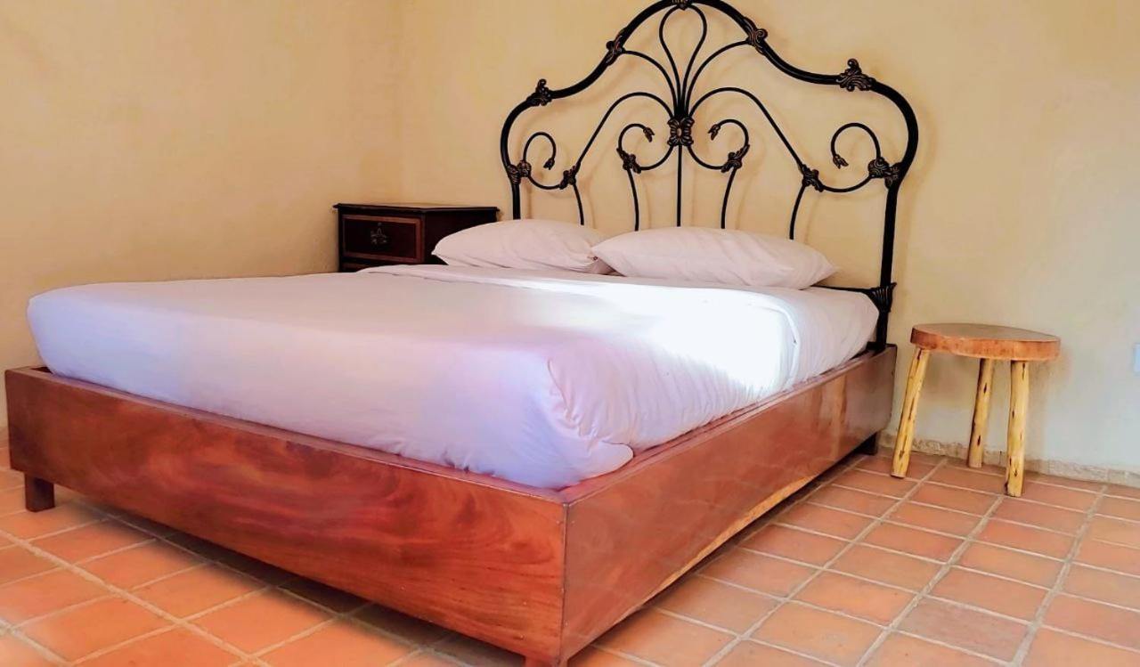 Mia Safari Lodge And Restaurant Εντέμπε Εξωτερικό φωτογραφία