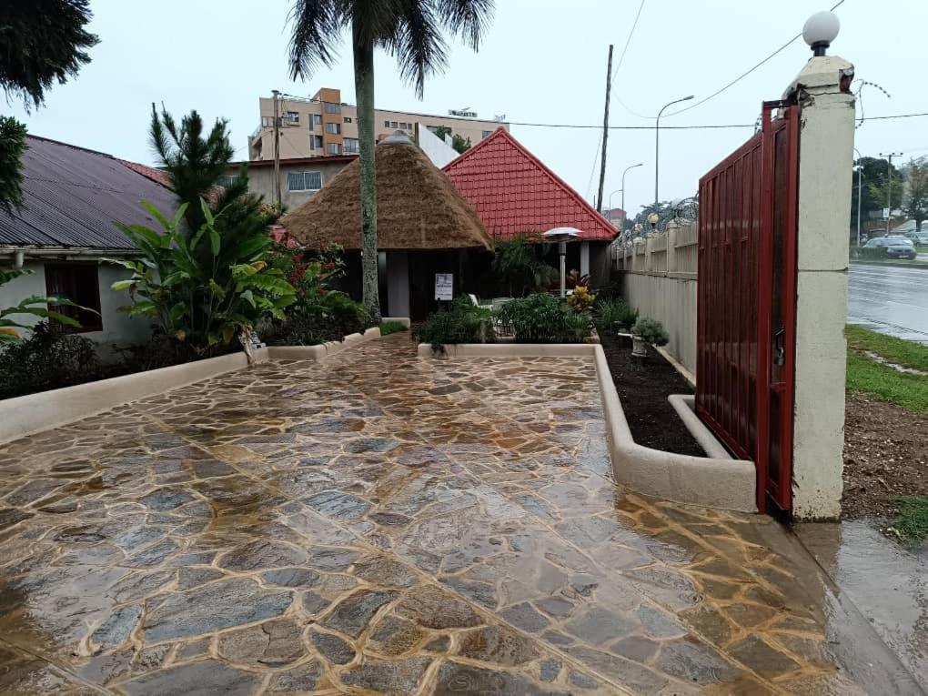 Mia Safari Lodge And Restaurant Εντέμπε Εξωτερικό φωτογραφία