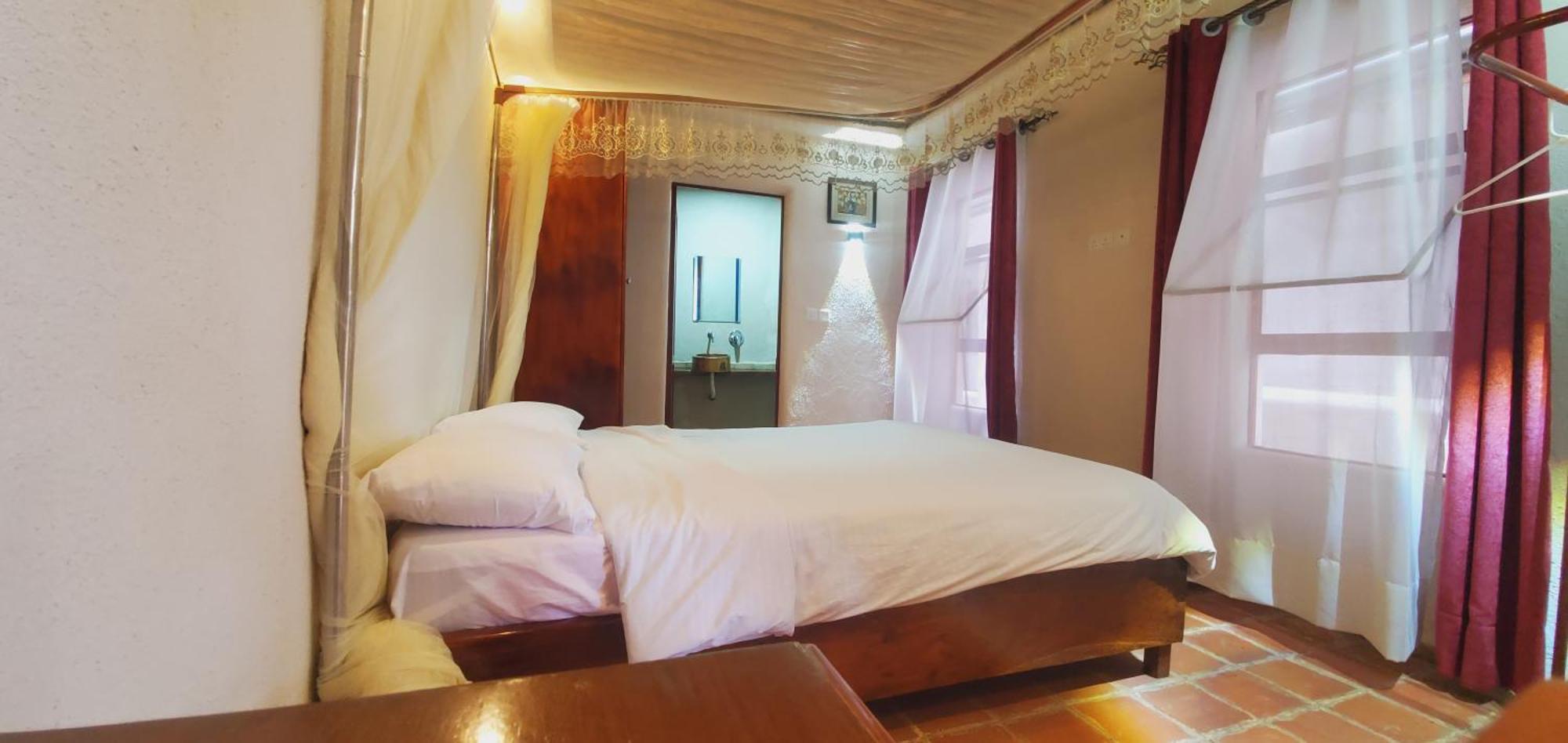 Mia Safari Lodge And Restaurant Εντέμπε Εξωτερικό φωτογραφία