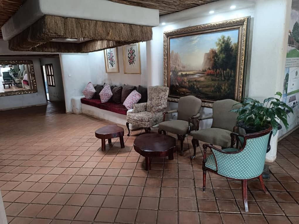 Mia Safari Lodge And Restaurant Εντέμπε Εξωτερικό φωτογραφία